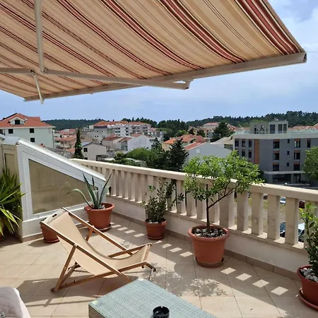 Apartment Happy Basset Terrace Makarska